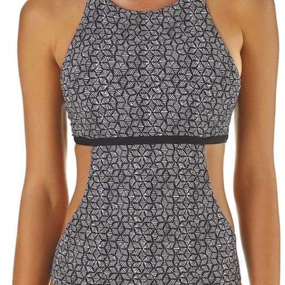 NWT Patagonia Womens Nireta 1 one piece Swimsuit Bikini Batik Hex Black, Small